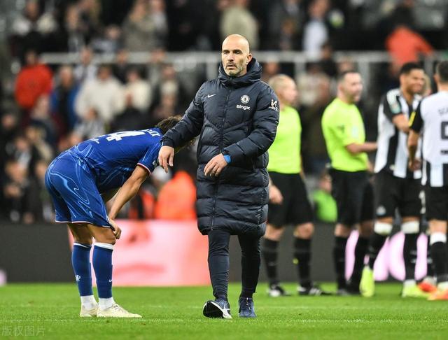 曼联与切尔西交锋，英超王者巅峰对决即将上演