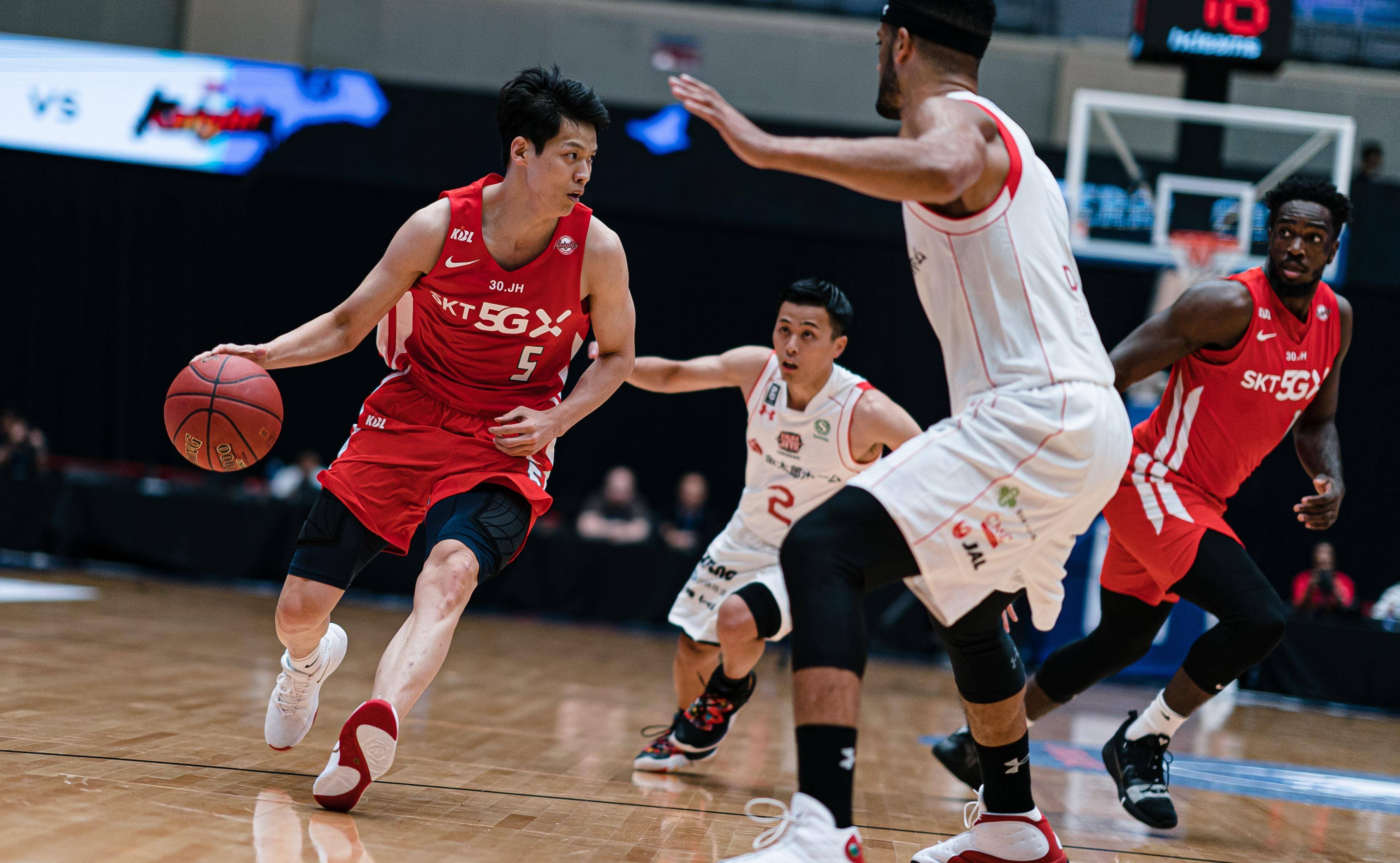 格雷纳特客场大胜，豪取联赛七连胜