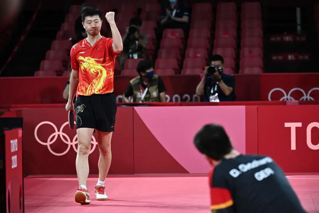 法国乒乓球队险胜韩国乒乓球队，奥恰洛夫送出助攻