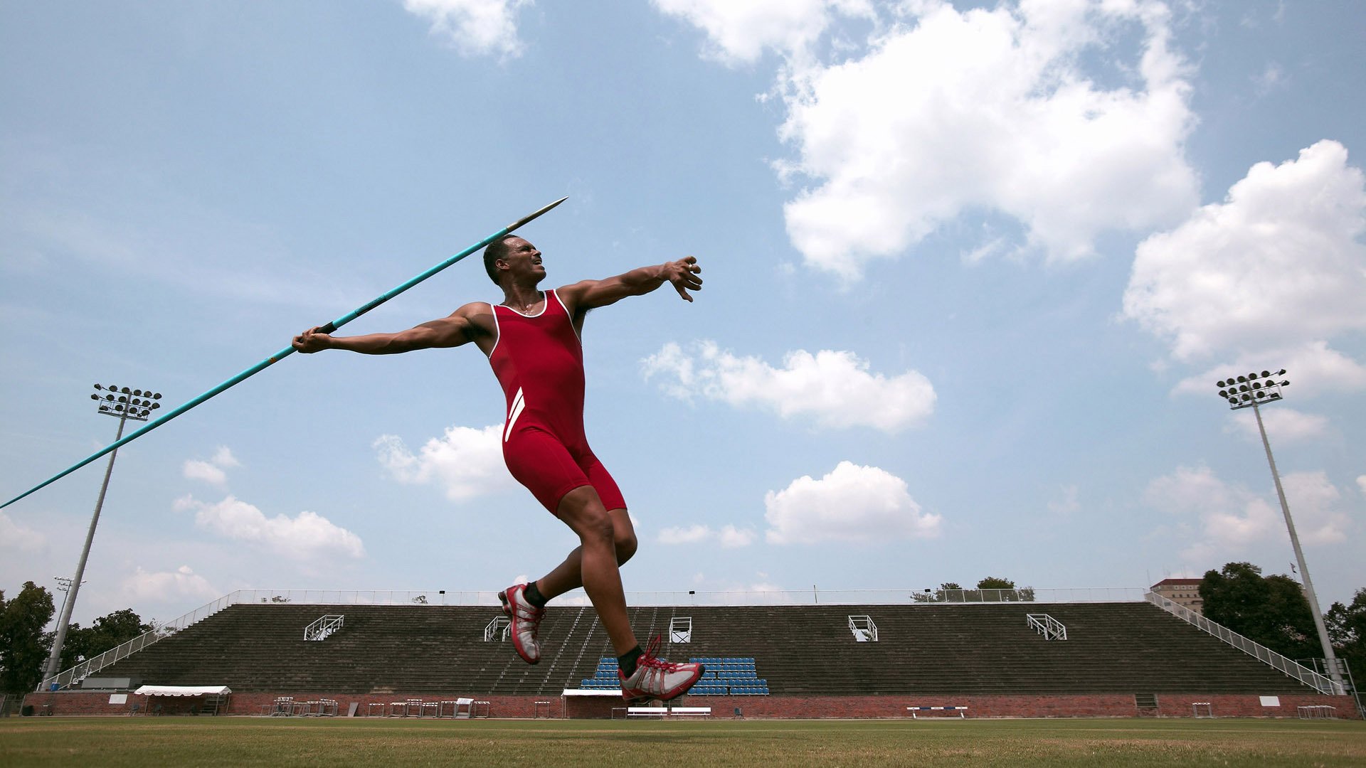 北境铁骑踏碎沙漠骄阳，猛龙军团如何正面击溃太阳，点燃美加墨世界杯焦点战